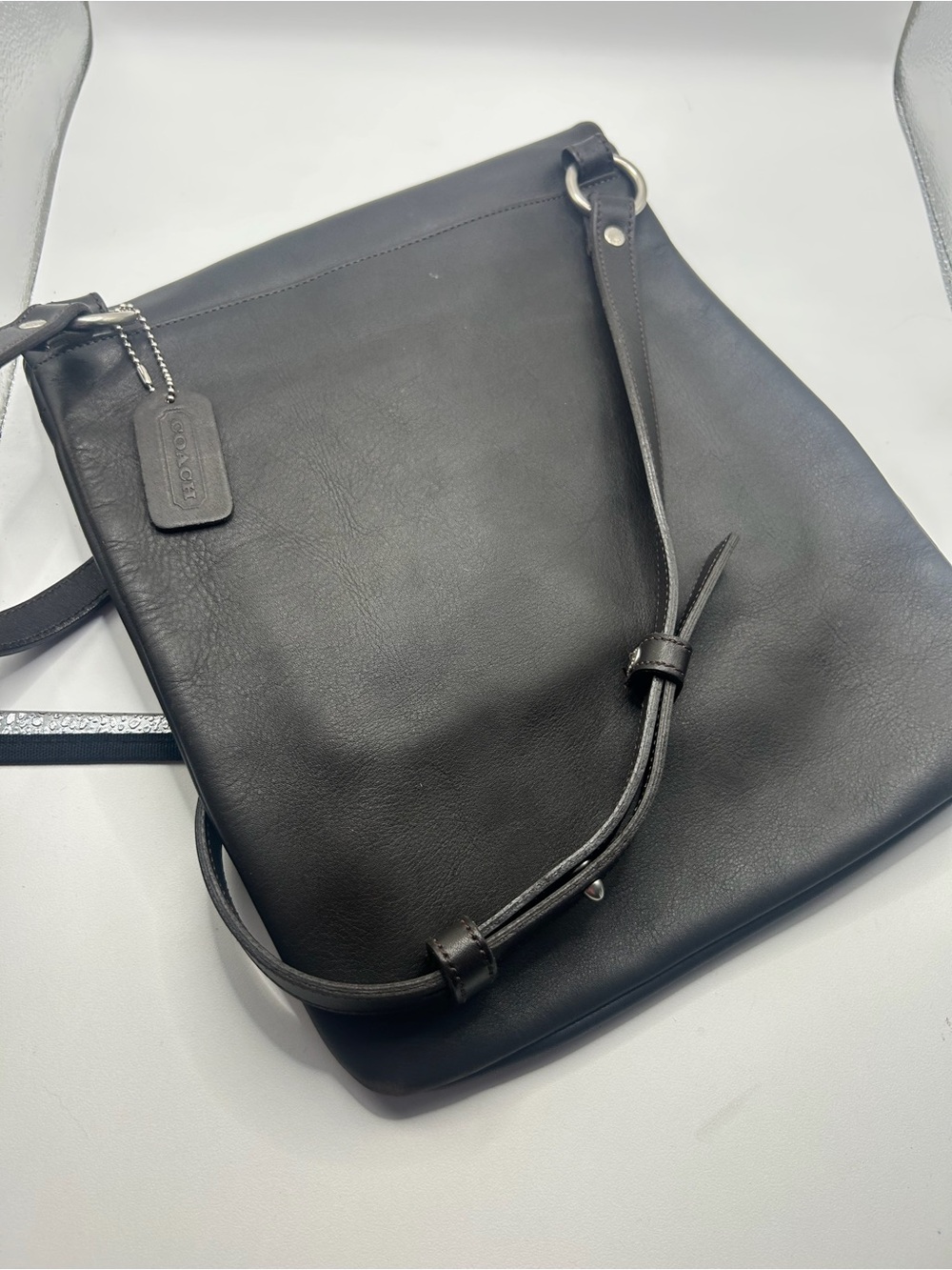 Coach Vintage Chelsea Hippie Flap Crossbody Black Leather Authentic - Style 9458 - Picture 4 of 12